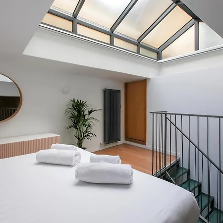 Cozy And Elegant Design Loft Apartment Milan